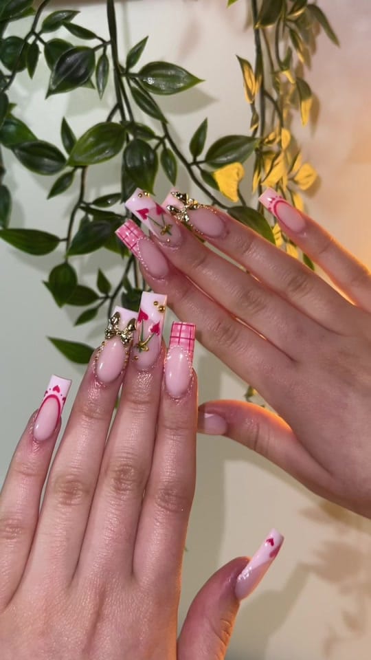 Post 10 by Zen Nail Studio on TikTok (video)