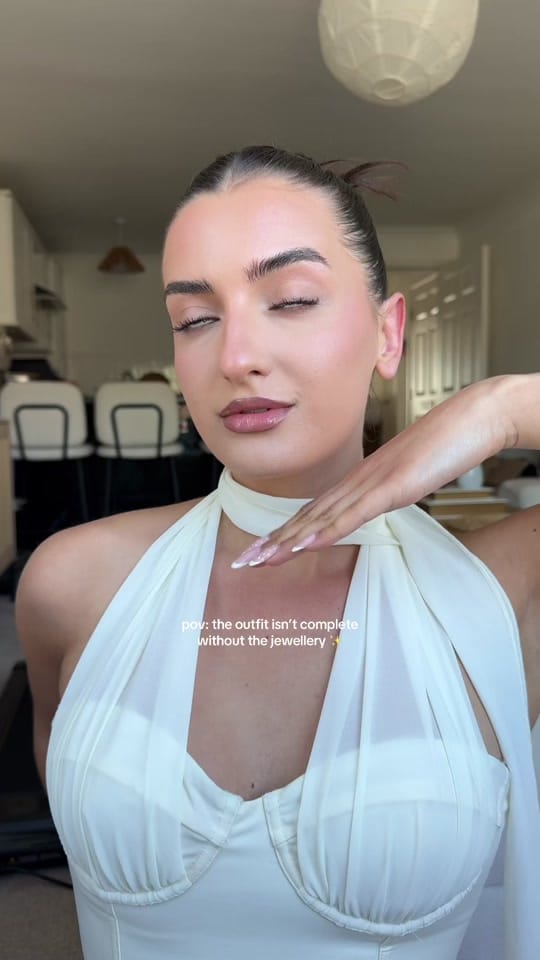 Post 3 by oliwia sierakowska on TikTok (video)