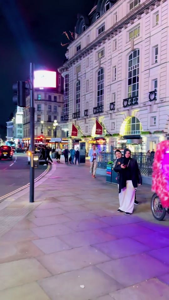 Post 6 by Nizami🇬🇧 on TikTok (video)
