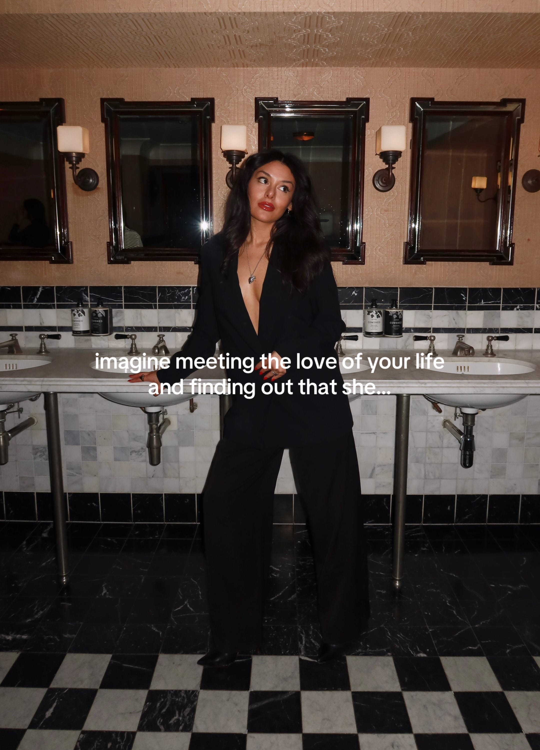 Post 4 by Sofía Cano on TikTok (video)