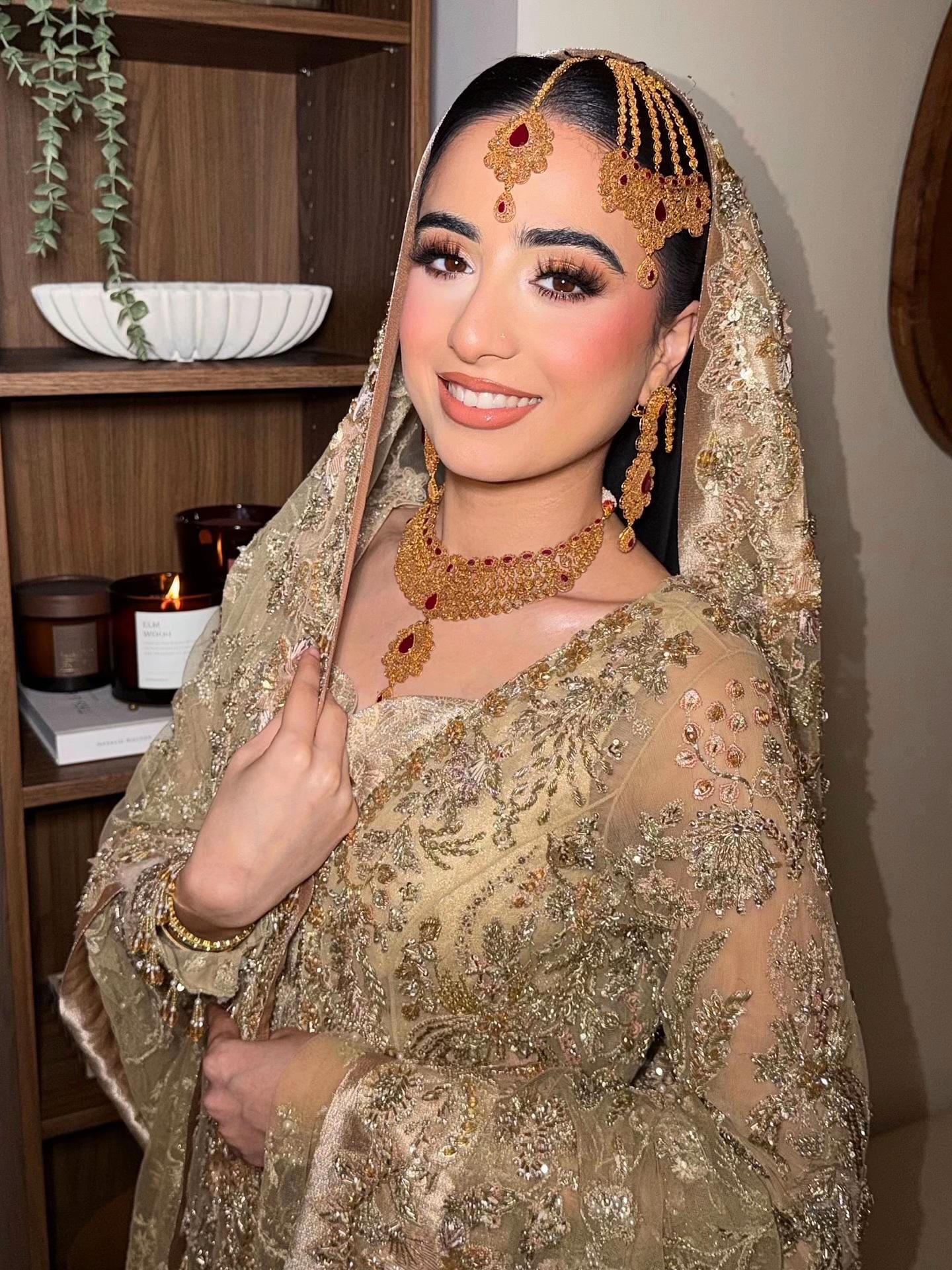 Post 1 by Beauty By Aisha on TikTok (video)