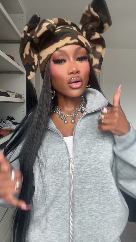 Post 6 by _simplybecca on TikTok (video)