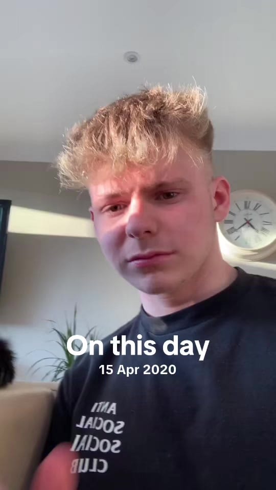 Post 1 by Tom Whitten (Bayside barbers) on TikTok (video)