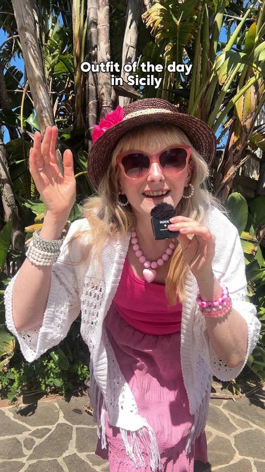 Post 5 by Klara McDonnell on TikTok (video)