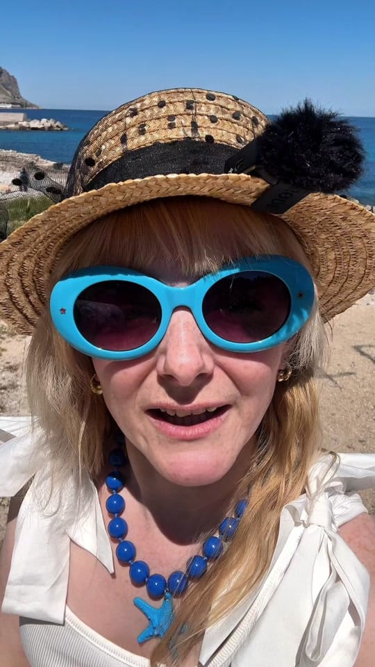 Post 7 by Klara McDonnell on TikTok (video)