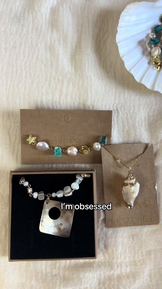 Post 8 by Andrea 🤎 on TikTok (video)