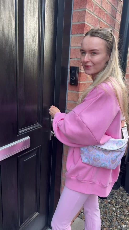 Post 6 by amy 🪩🍒 on TikTok (video)