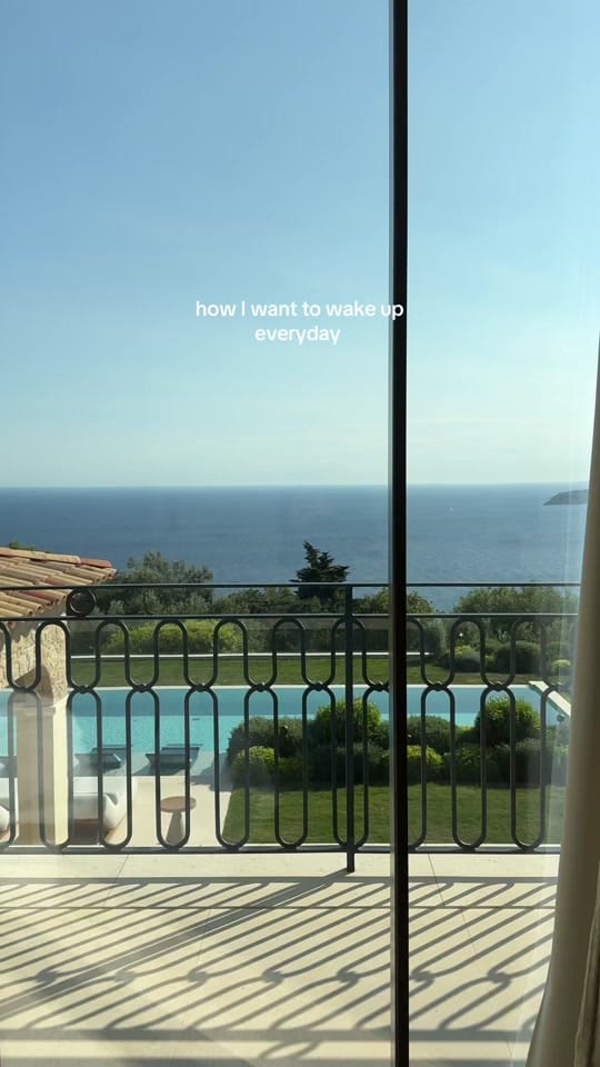 Post 3 by Lisa Weiss on TikTok (video)