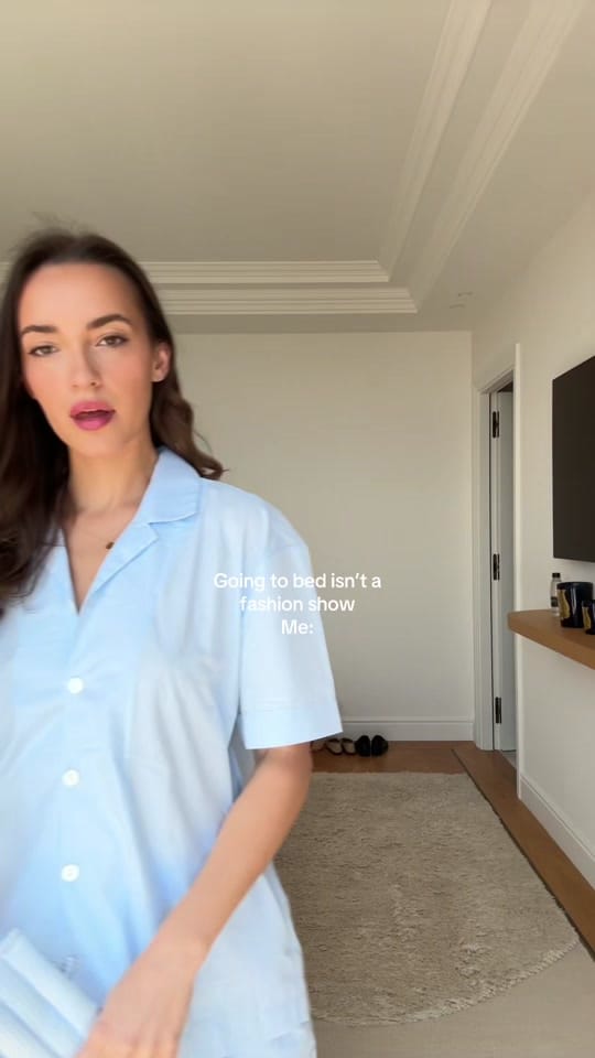 Post 6 by Lisa Weiss on TikTok (video)