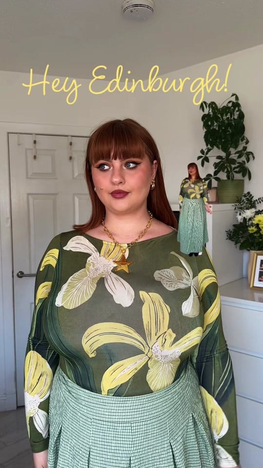 Post 3 by Julia on TikTok (video)