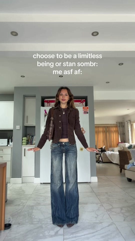 Post 2 by luiza on TikTok (video)