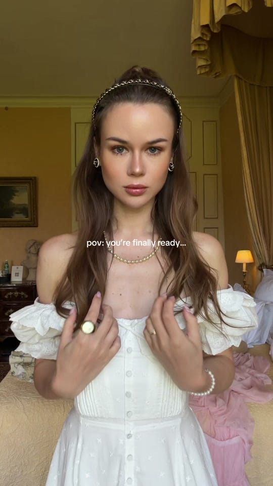 Post 2 by Arina Orlov on TikTok (video)