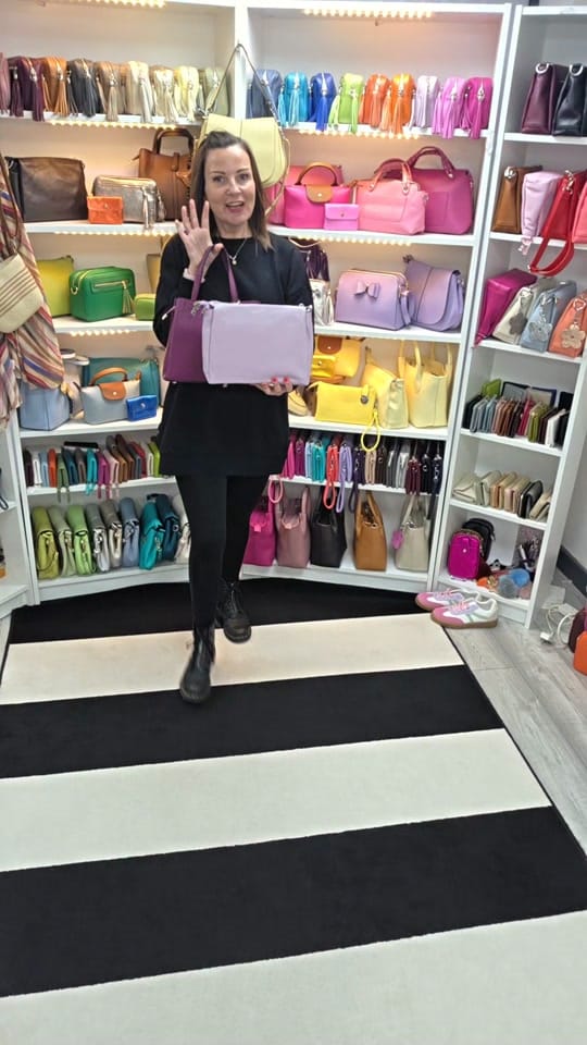 Post 4 by Laura Richards Boutique on TikTok (video)