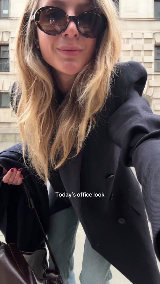 Post 4 by Lisa Grènn on TikTok (video)