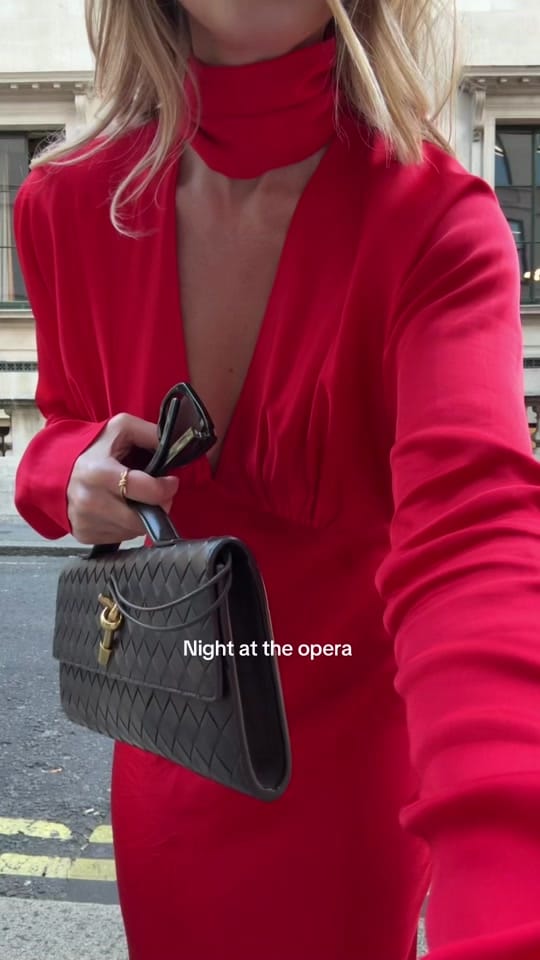 Post 6 by Lisa Grènn on TikTok (video)