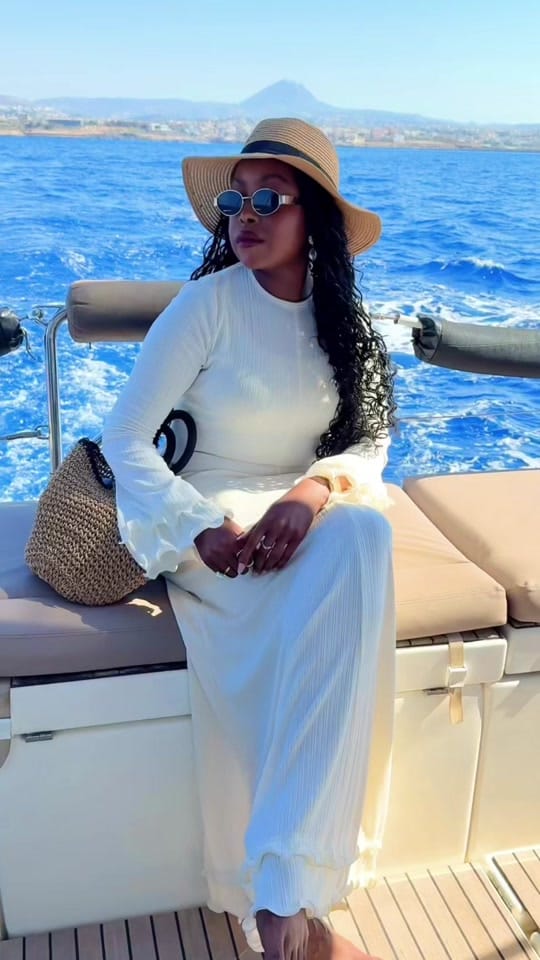 Post 7 by Madina kurdi on TikTok (video)