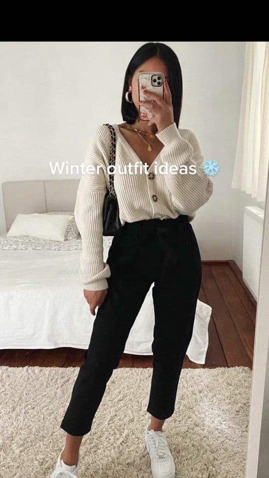 Post 4 by Lele on TikTok (video)