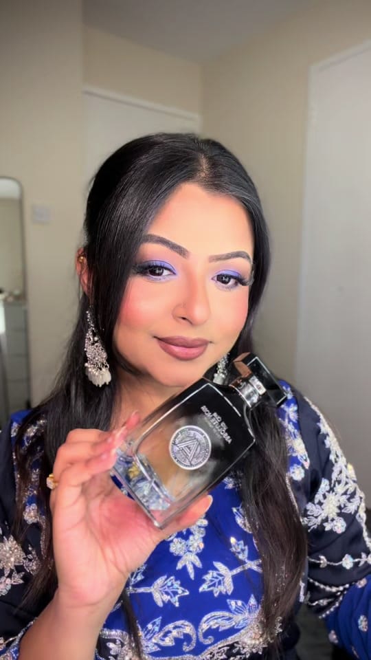 Post 8 by MINA | Content Creator on TikTok (video)