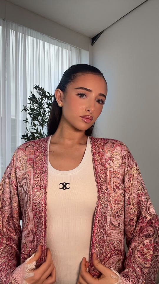 Post 4 by Sanaathelabel on TikTok (video)