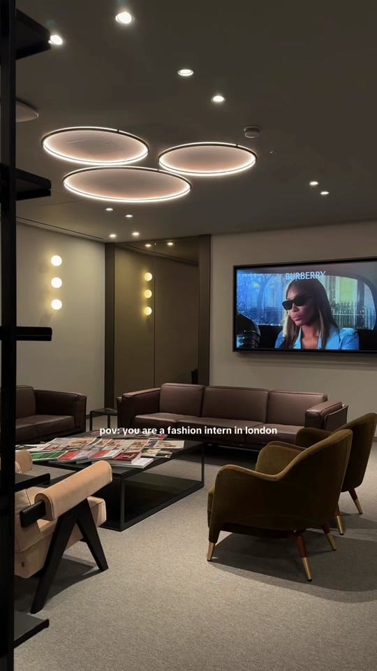 Post 10 by Noemi on TikTok (video)