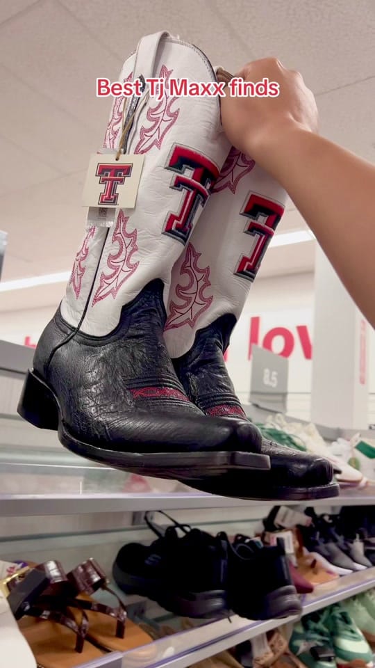 Post 8 by Best Cowgirl Western Finds on TikTok (video)