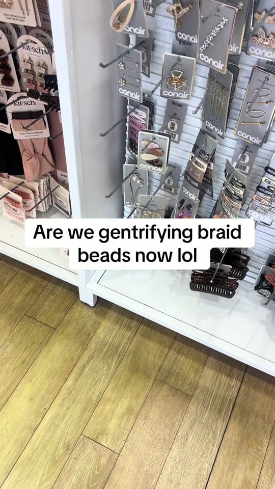 Post 1 by Modupé on TikTok (video)