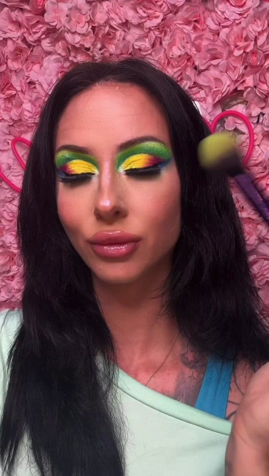 Post 1 by Amanda 💋 on TikTok (video)