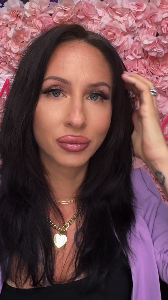 Post 5 by Amanda 💋 on TikTok (video)