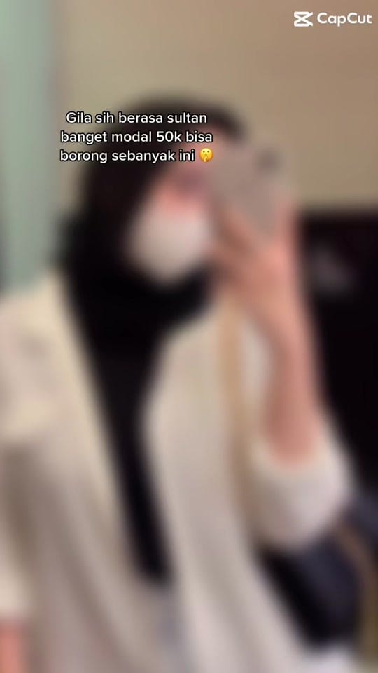 Post 9 by Grosir make up on TikTok (video)