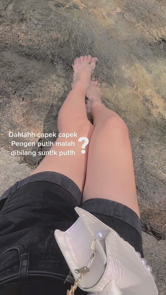 Post 5 by Grosir make up on TikTok (video)