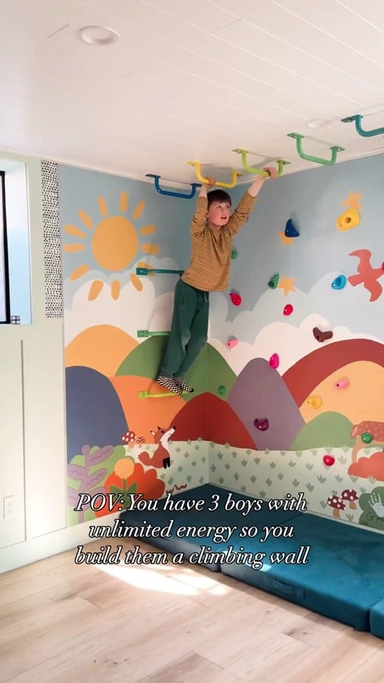 Post 8 by Rachel Hoback on TikTok (video)