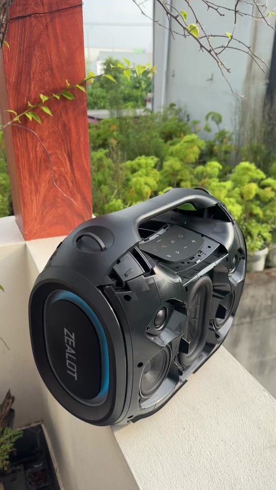 Post 10 by Techzozo us on TikTok (video)