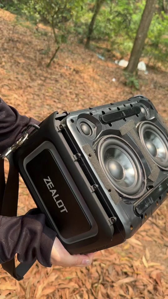 Post 4 by Techzozo us on TikTok (video)