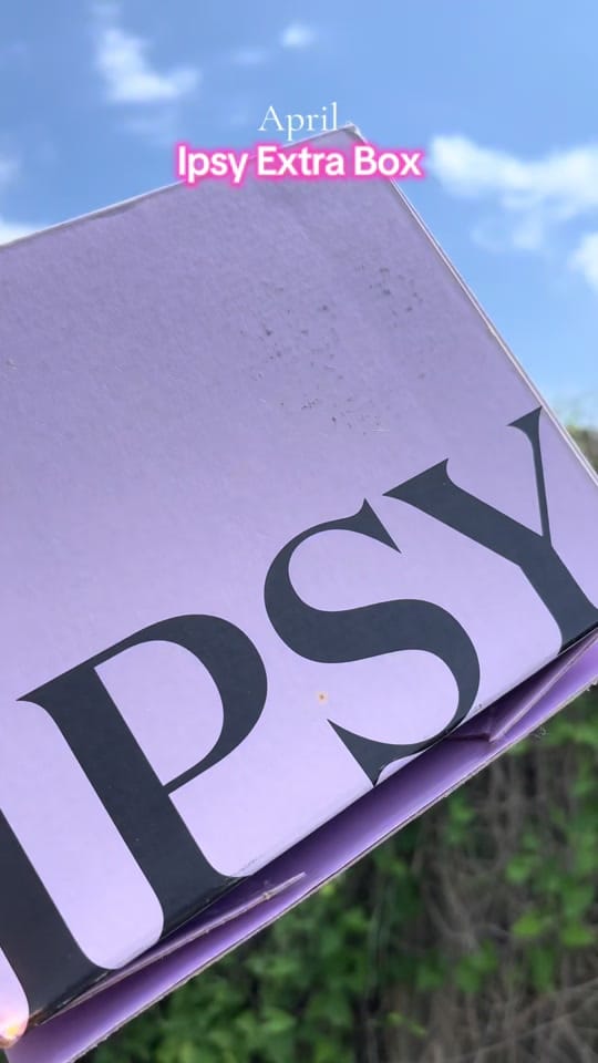 Post 4 by Iris🦋Cruz on TikTok (video)