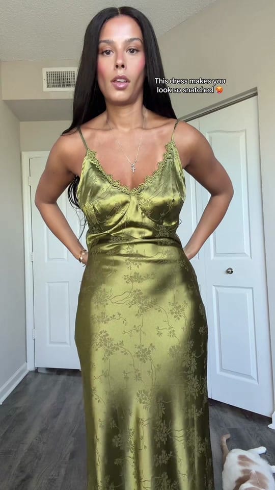 Post 4 by Emily Peachy🌹 on TikTok (video)