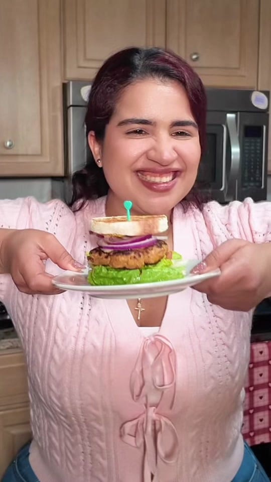 Post 2 by Pili Villarreal ✨ on TikTok (video)