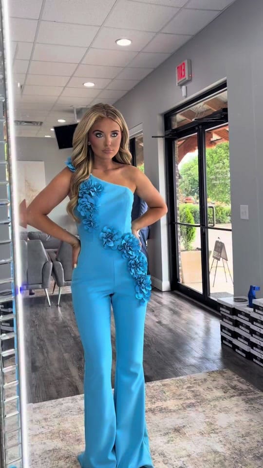 Post 7 by Glitz & Gowns on TikTok (video)