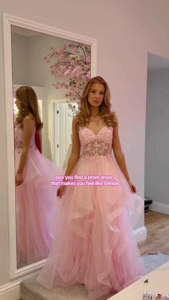 Post 5 by Luxe Prom on TikTok (video)
