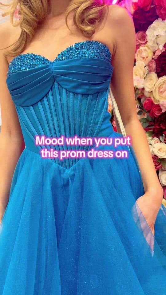 Post 1 by Luxe Prom on TikTok (video)