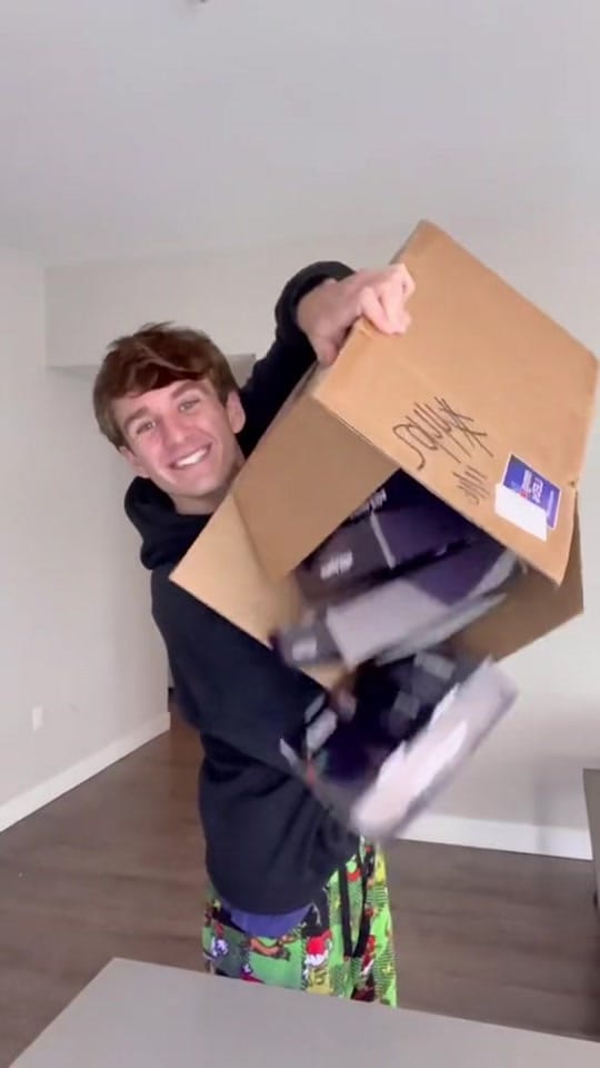 Post 2 by omgLEDs on TikTok (video)
