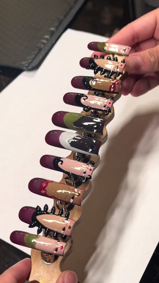 Post 4 by Victoria on TikTok (video)