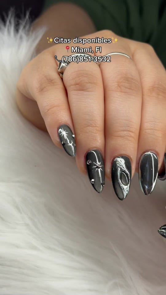 Post 1 by Rocy Fer Nails 💅 on TikTok (video)