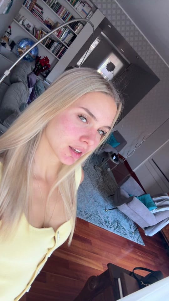 Post 2 by Emma Lomurno on TikTok (video)