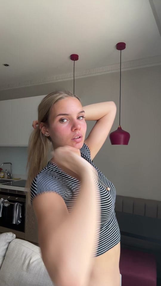 Post 4 by Emma Lomurno on TikTok (video)