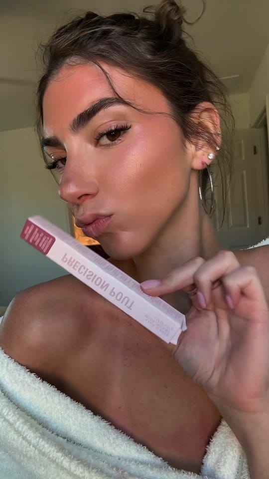 Post 10 by Mel on TikTok (video)