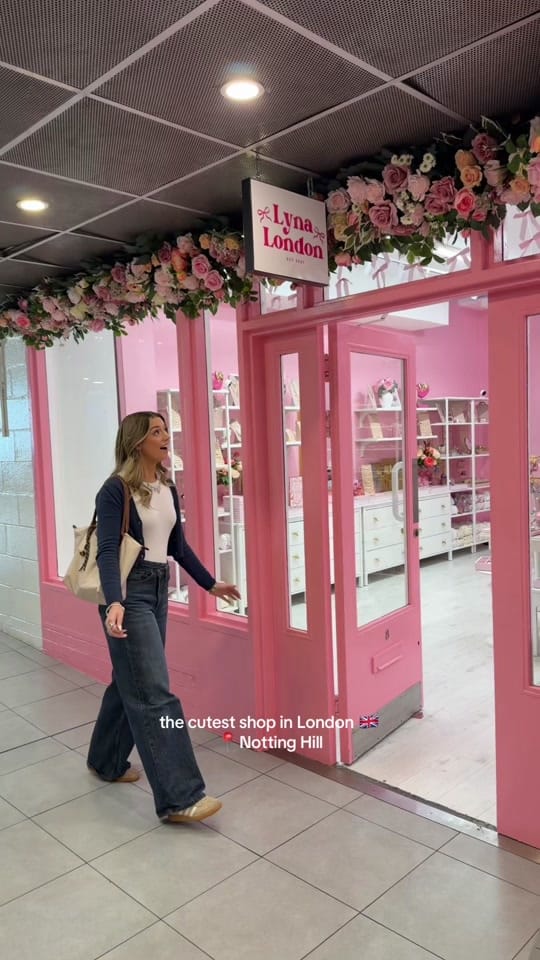 Post 2 by Lyna London Shop on TikTok (video)