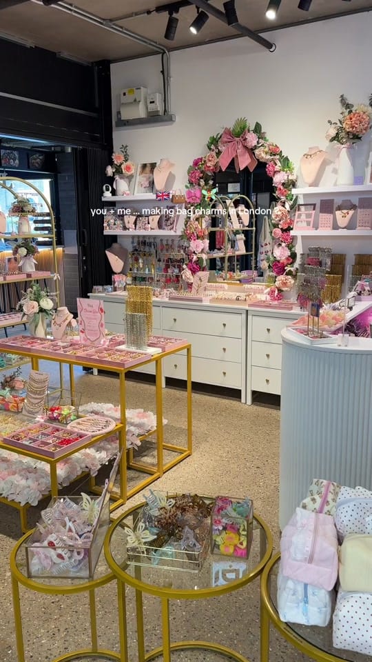 Post 9 by Lyna London Shop on TikTok (video)