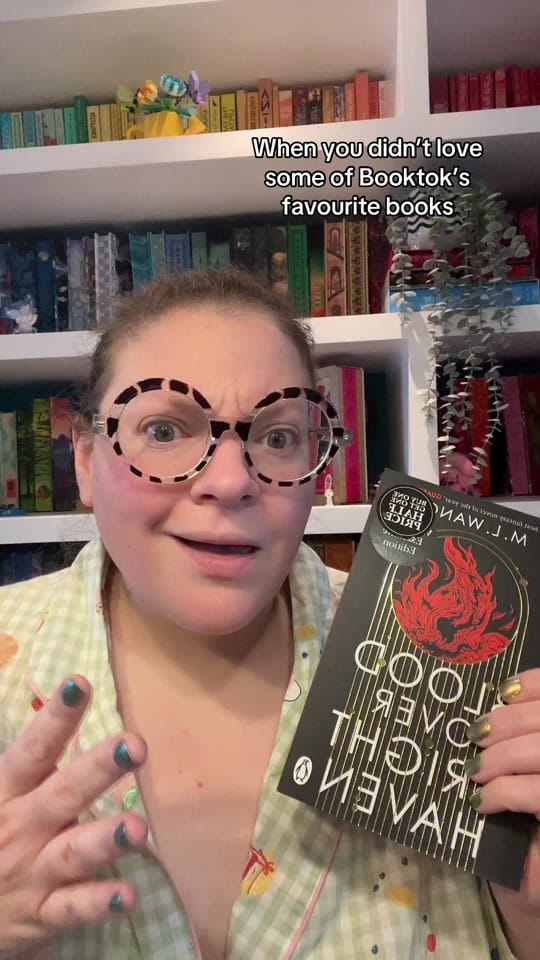 Post 6 by 📚Carly reads before bed 📚😴 on TikTok (video)