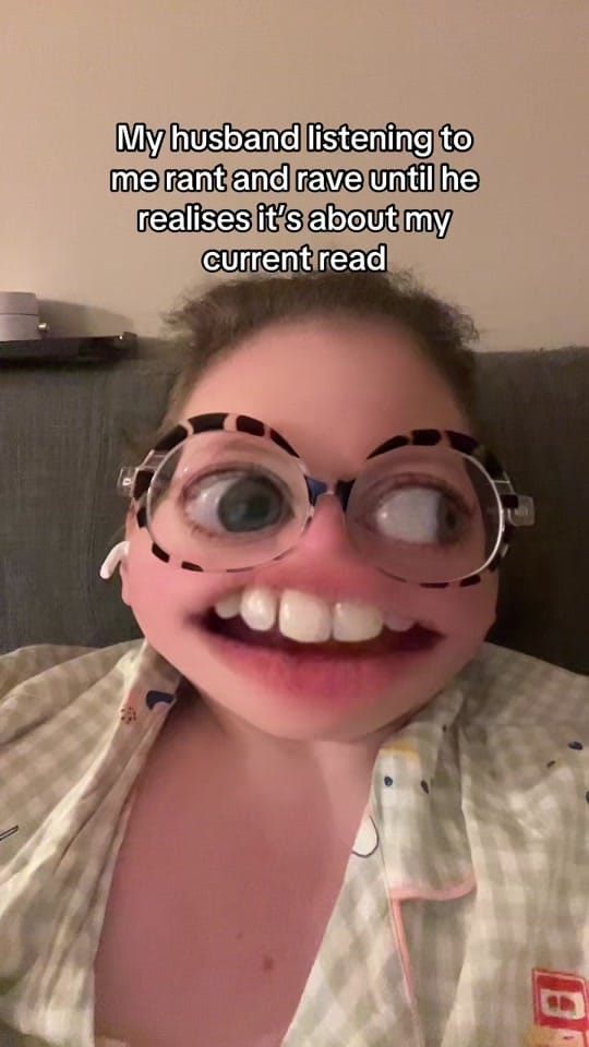 Post 2 by 📚Carly reads before bed 📚😴 on TikTok (video)