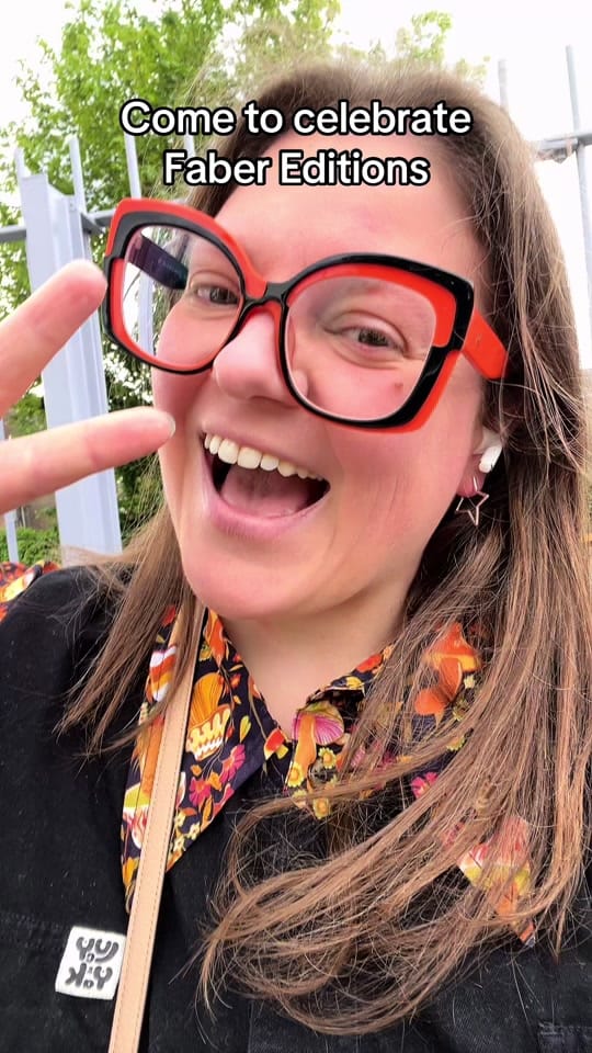 Post 4 by 📚Carly reads before bed 📚😴 on TikTok (video)